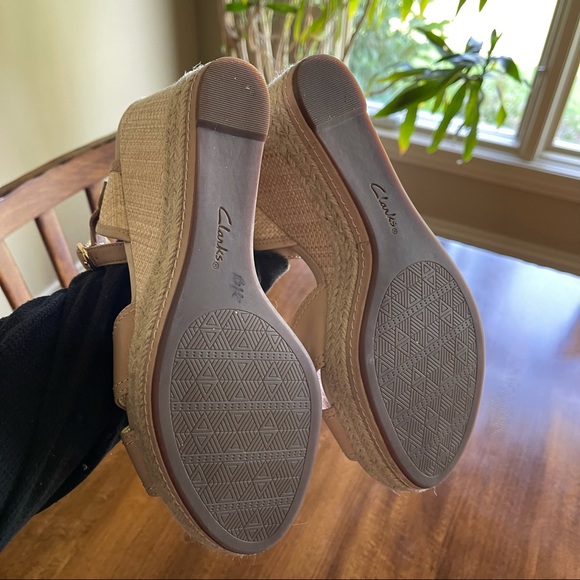 Clarks EUC Sanford perfect for sundresses - Picture 5 of 9